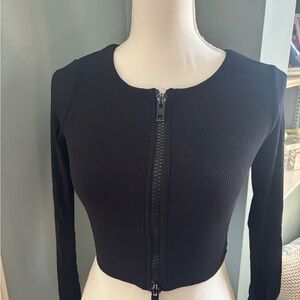 White Fox Boutique Black Ribbed Crop Top